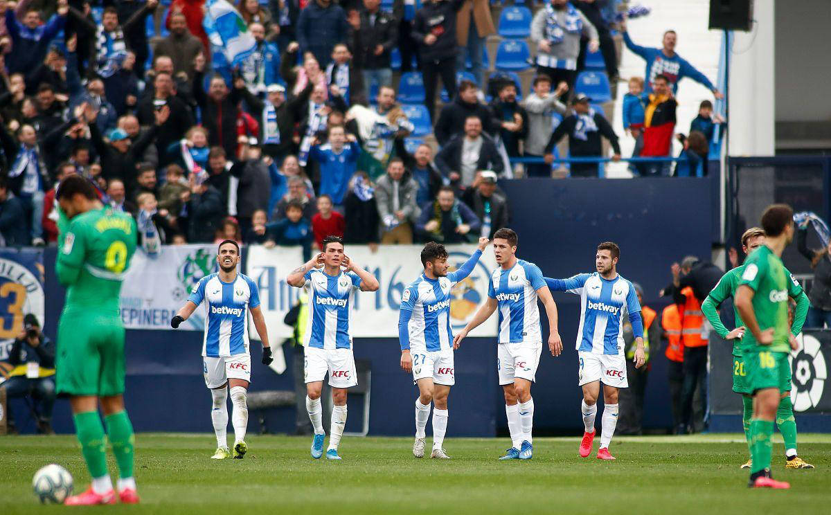 马德里竞技多线作战压力大，皇家社会近十场仅一败能否再取胜？