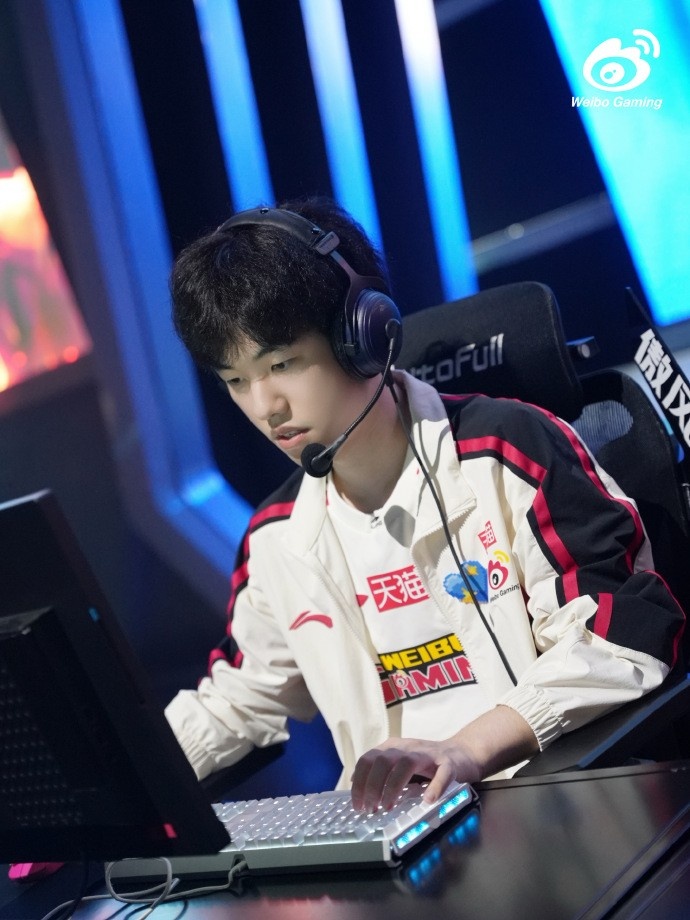 WBG发布对阵NIP赛前返图：准备就绪，今天比赛加油！